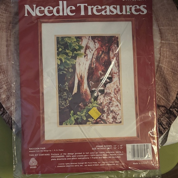 Needle Treasures Raccoon Pair Cross Stitch Kit NOS VINTAGE MADE IN THE USA - Picture 1 of 2